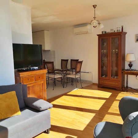 Apartment Lora Omiš Eksteriør billede