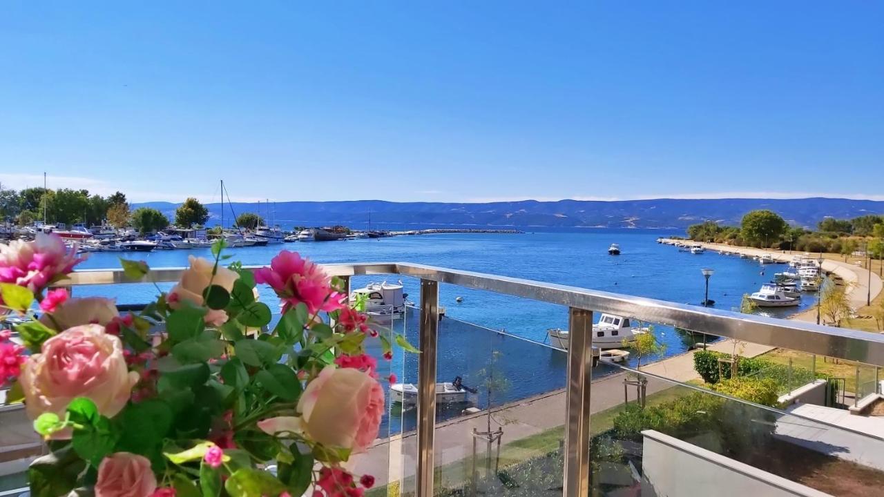 Apartment Lora Omiš Eksteriør billede
