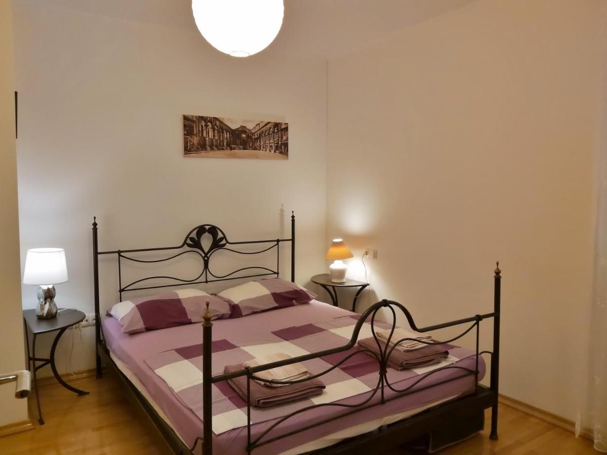 Apartment Lora Omiš Eksteriør billede