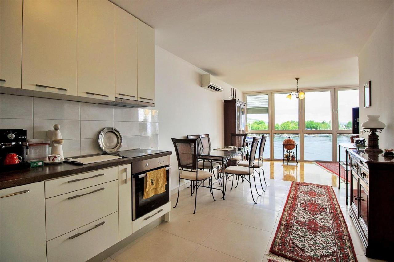 Apartment Lora Omiš Eksteriør billede