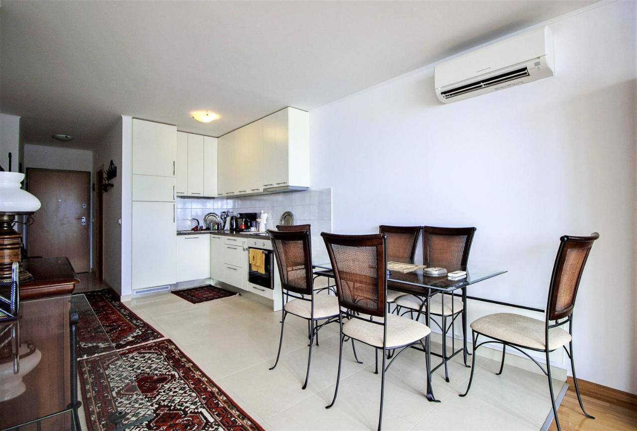 Apartment Lora Omiš Eksteriør billede